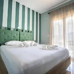 Onites Elegant 스칼라 포타미아스