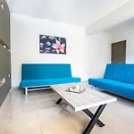 Onites Elegant Apartment *