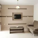 Onites Elegant
